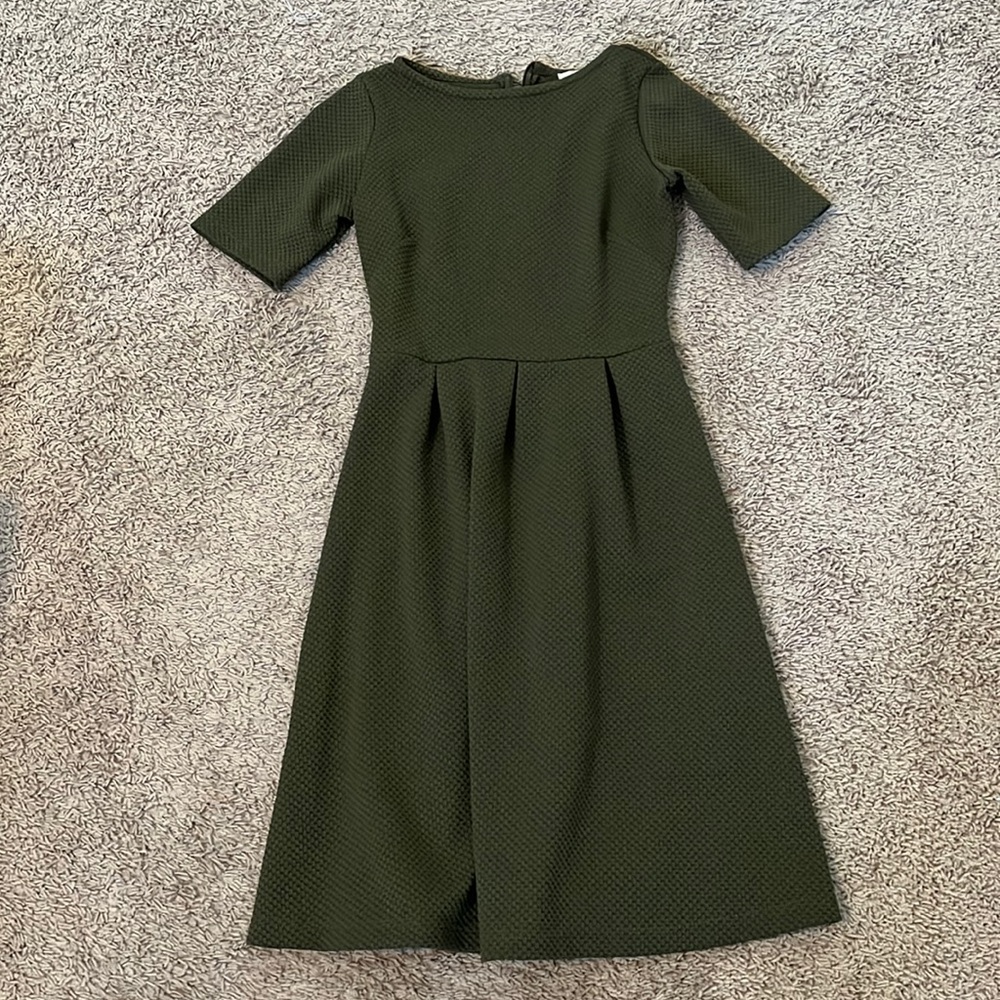 Shabby apple green dress